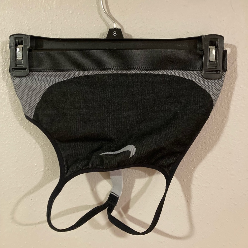Girl's Nike Gray/Black Seamless Racerback Dri Fit Training Sports Bra Size XL